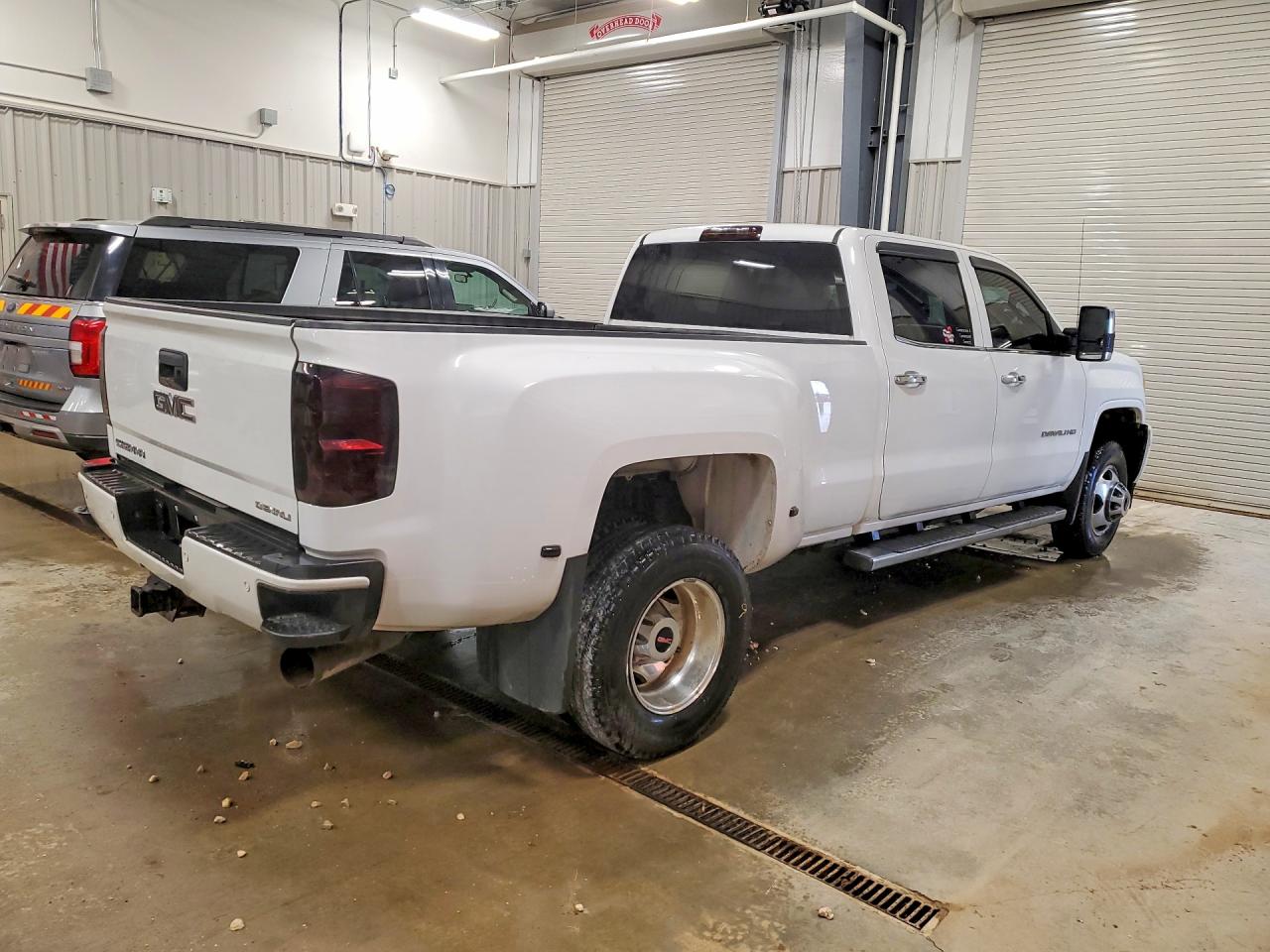 GMC Sierra K3500 Denali