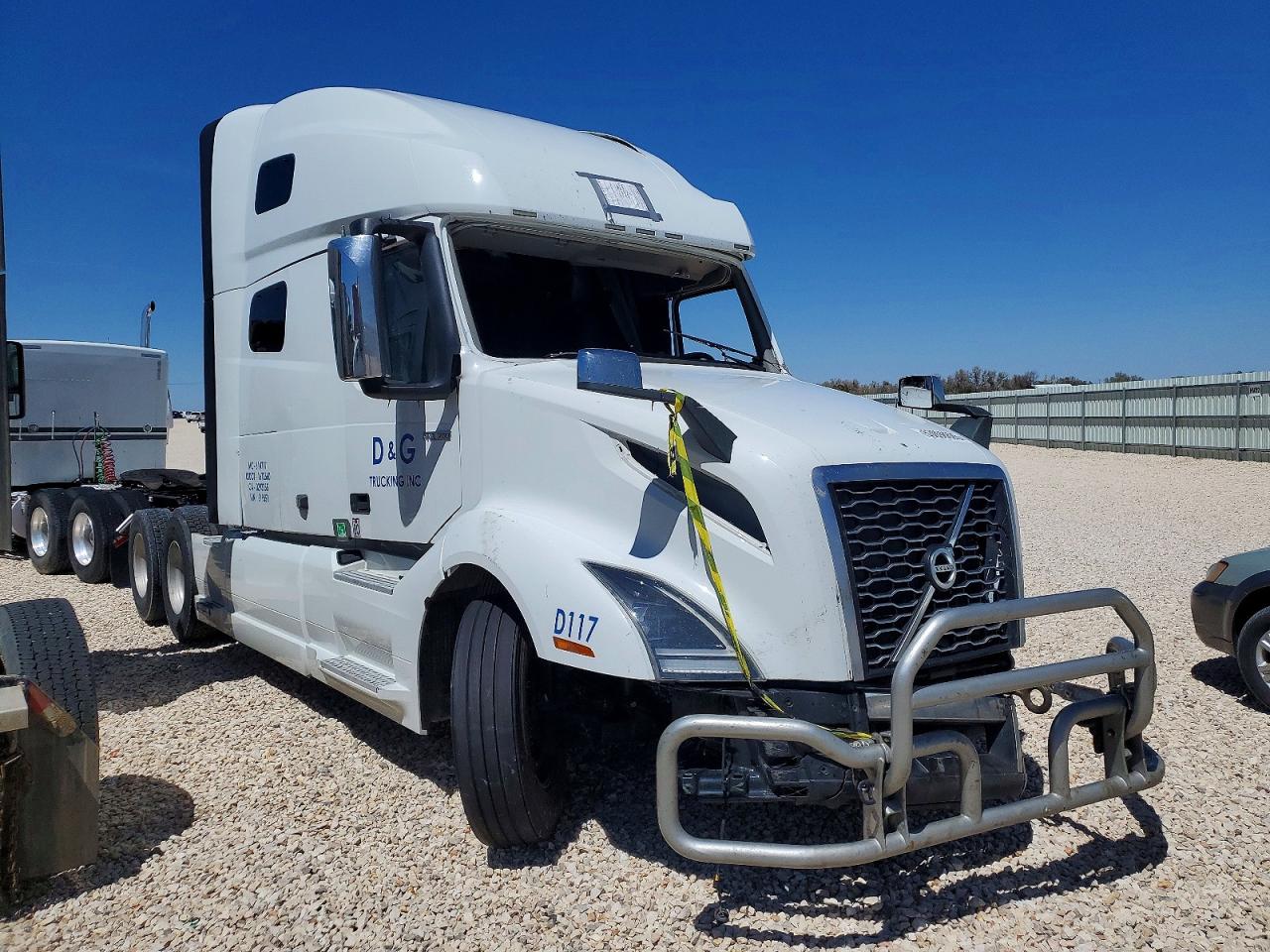 Salvage Volvo Vn Image