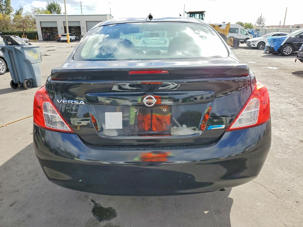 Nissan Versa 1.6 S