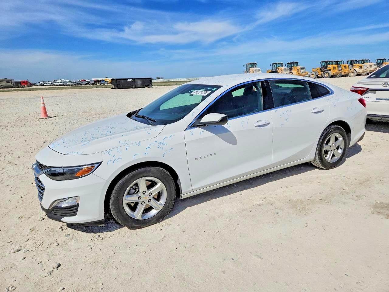Salvage Chevrolet Malibu Image