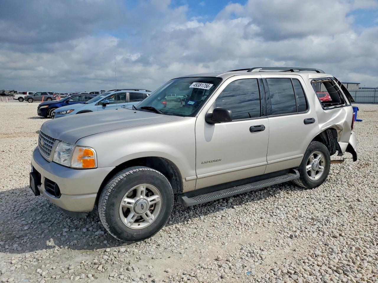 Salvage Ford Explorer Image