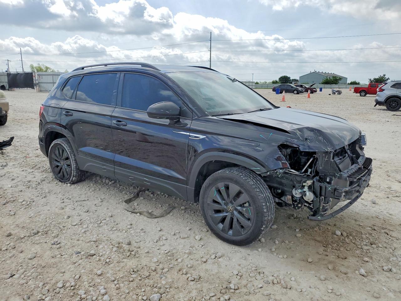 Volkswagen Taos S