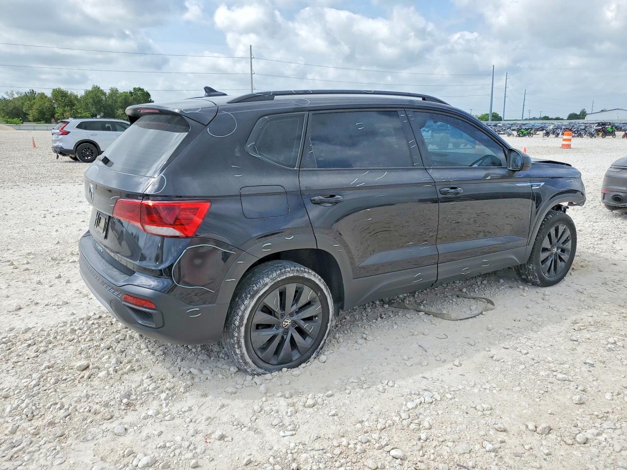 Volkswagen Taos S