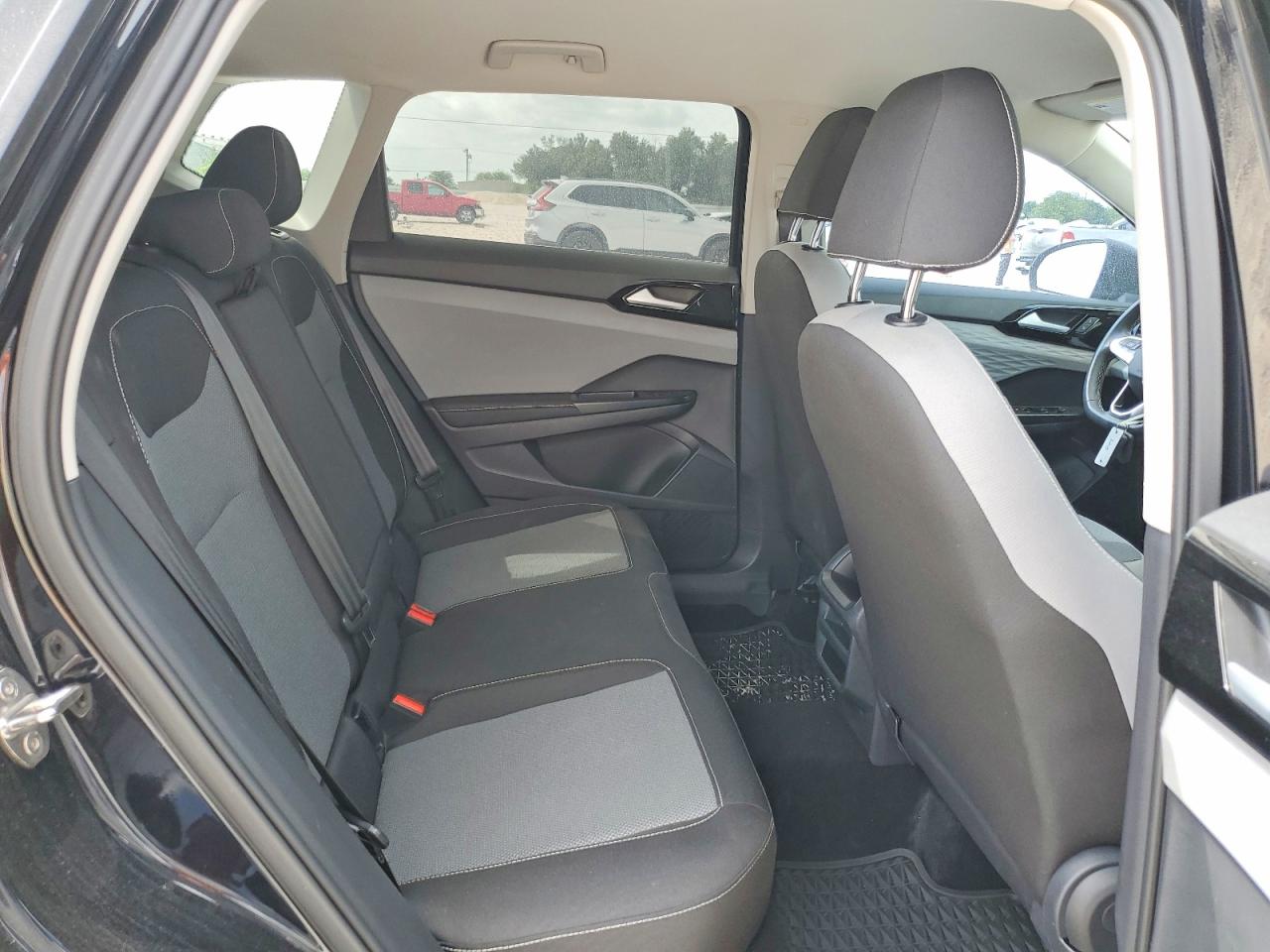 Volkswagen Taos S