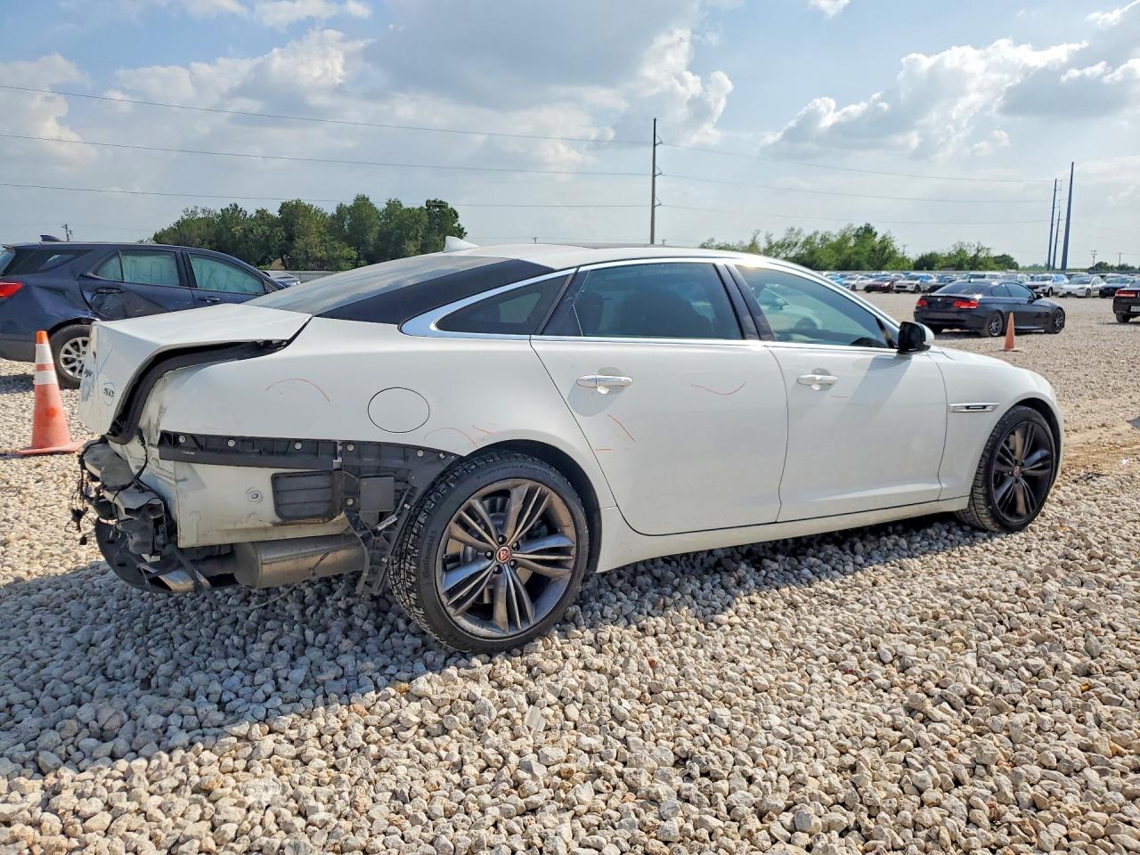 Jaguar XJ Supercharged
