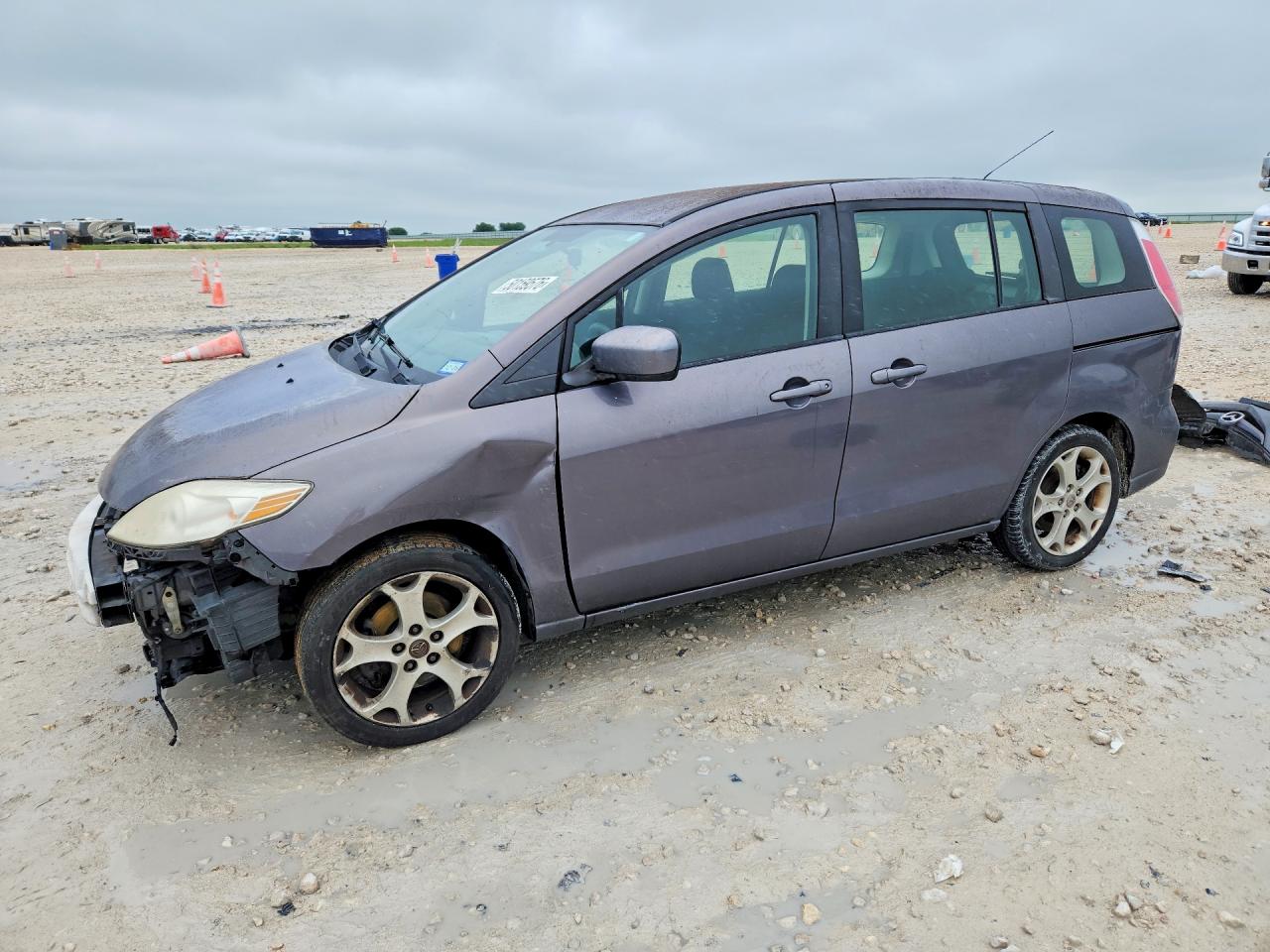 Salvage Mazda 5 Image