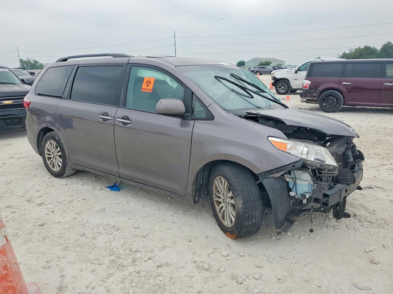 Toyota Sienna Xle 8-passenger