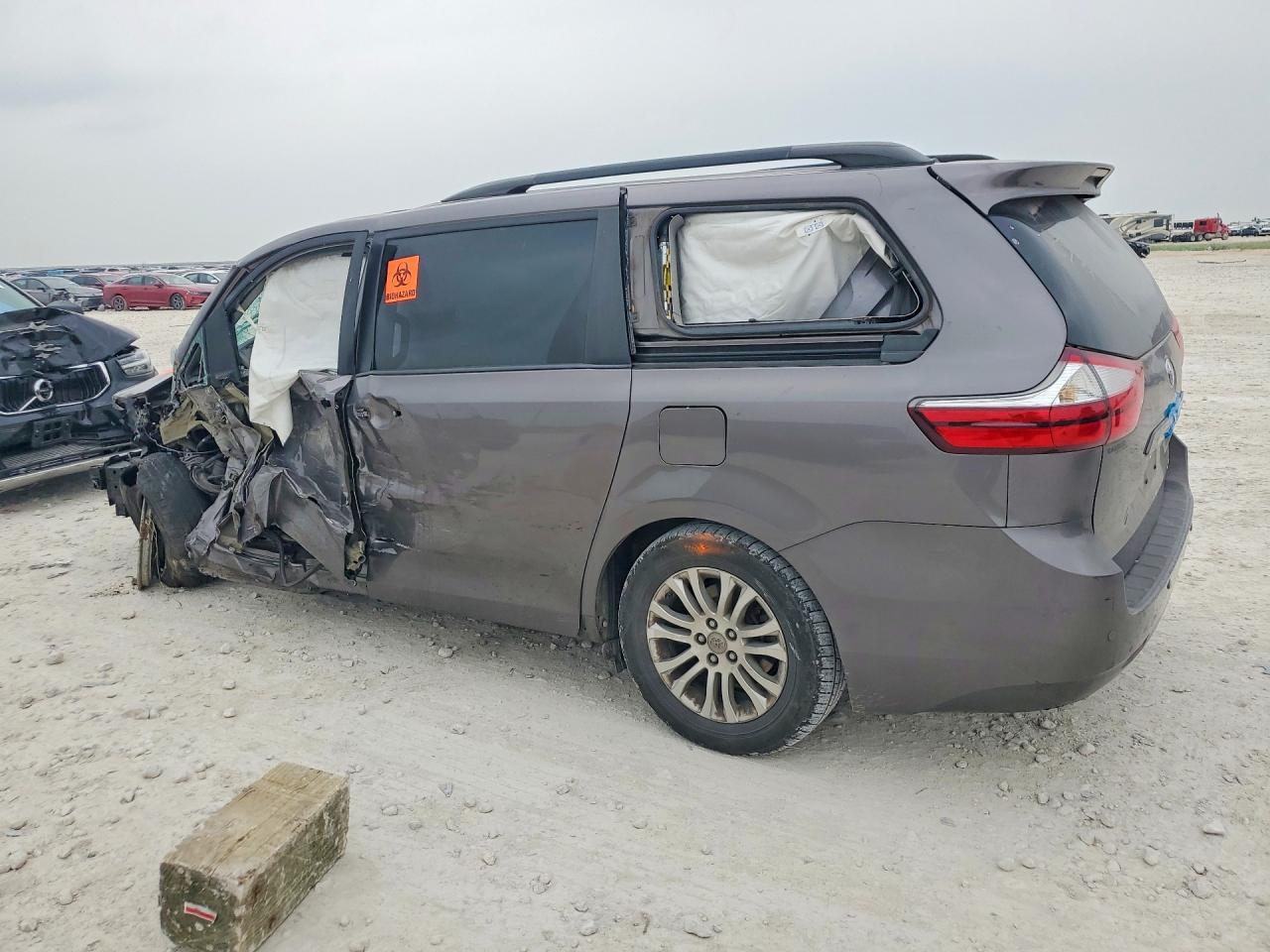 Toyota Sienna Xle 8-passenger