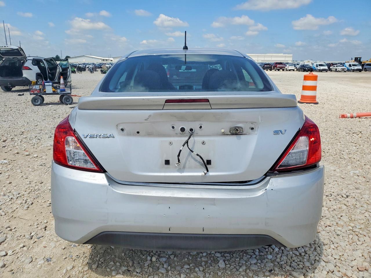 Nissan Versa 1.6 Sv