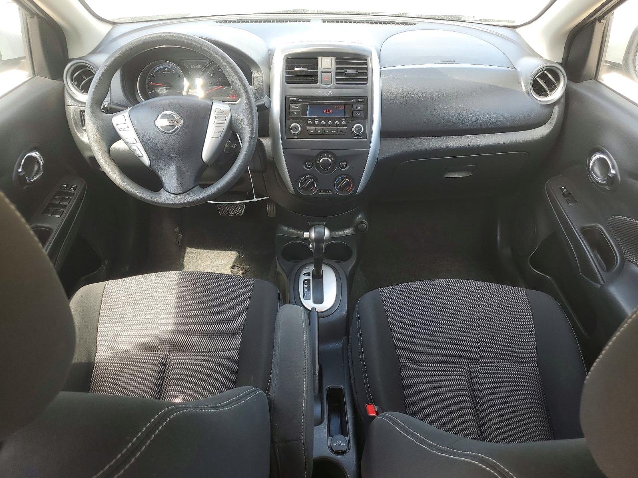 Nissan Versa 1.6 Sv