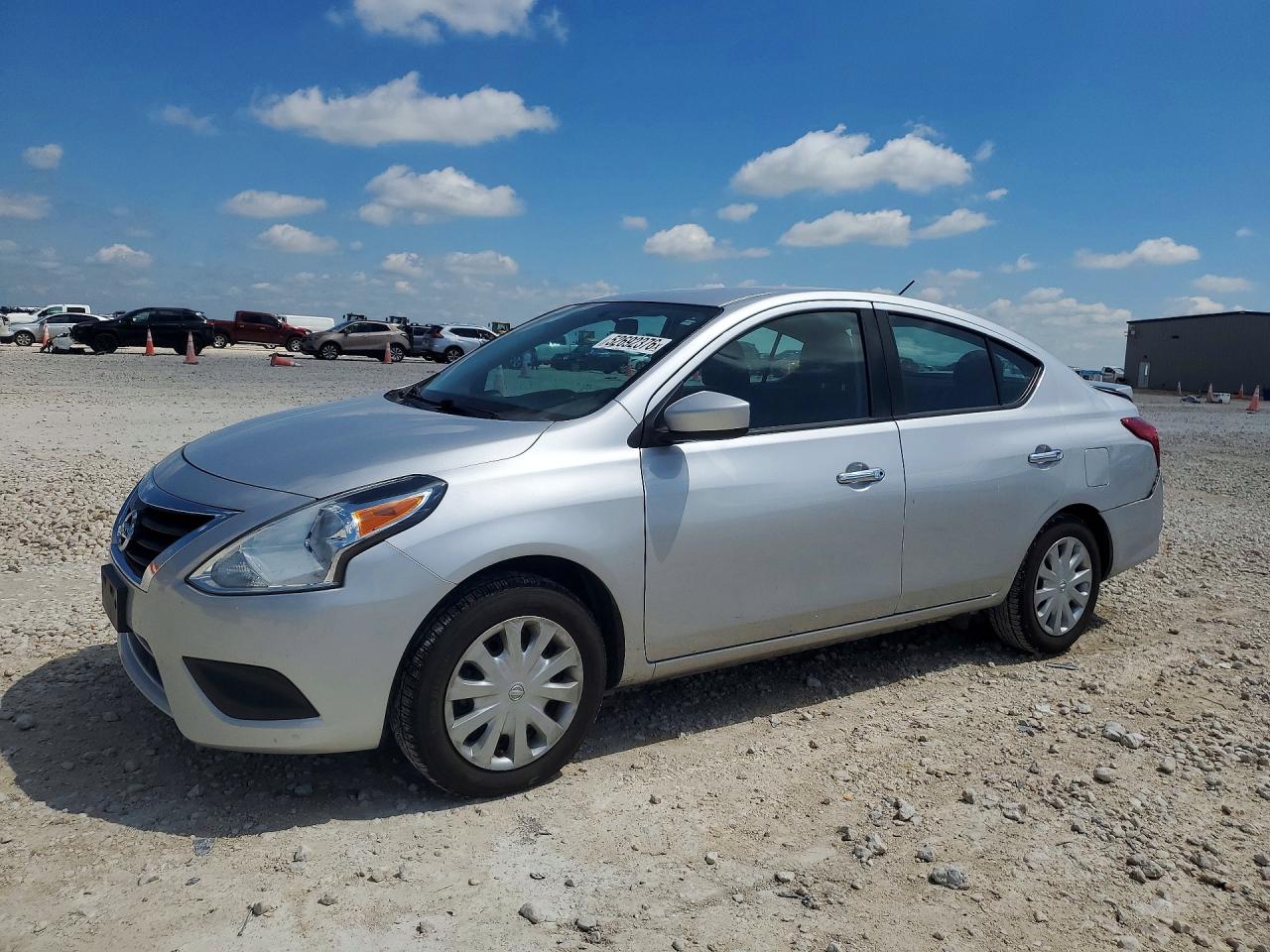 Salvage Nissan Versa Image