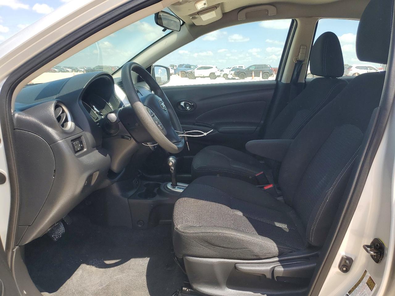 Nissan Versa 1.6 Sv