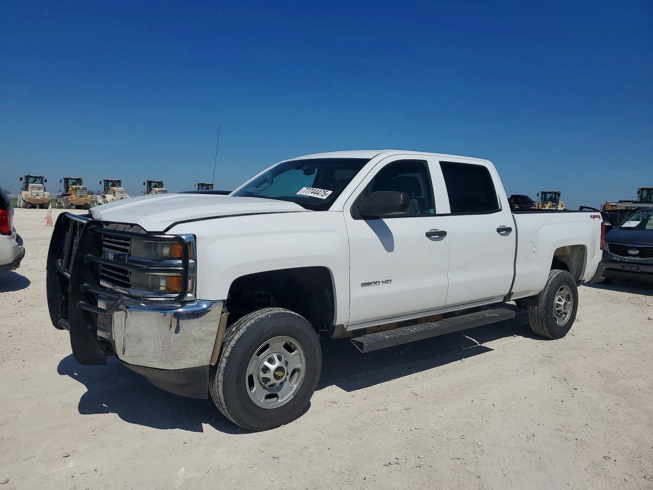 Salvage Chevrolet Silverado Image