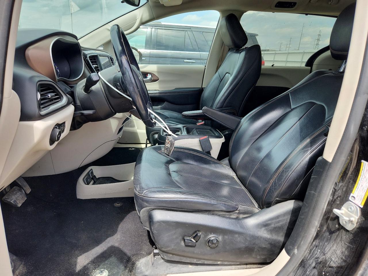 Chrysler Pacifica Touring L