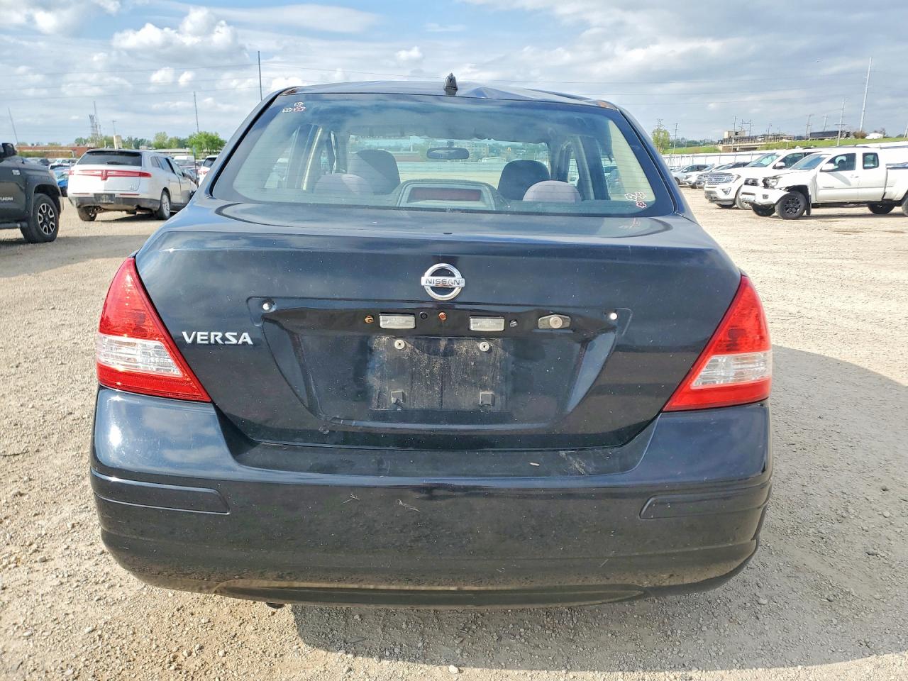 Nissan Versa 1.6 Base