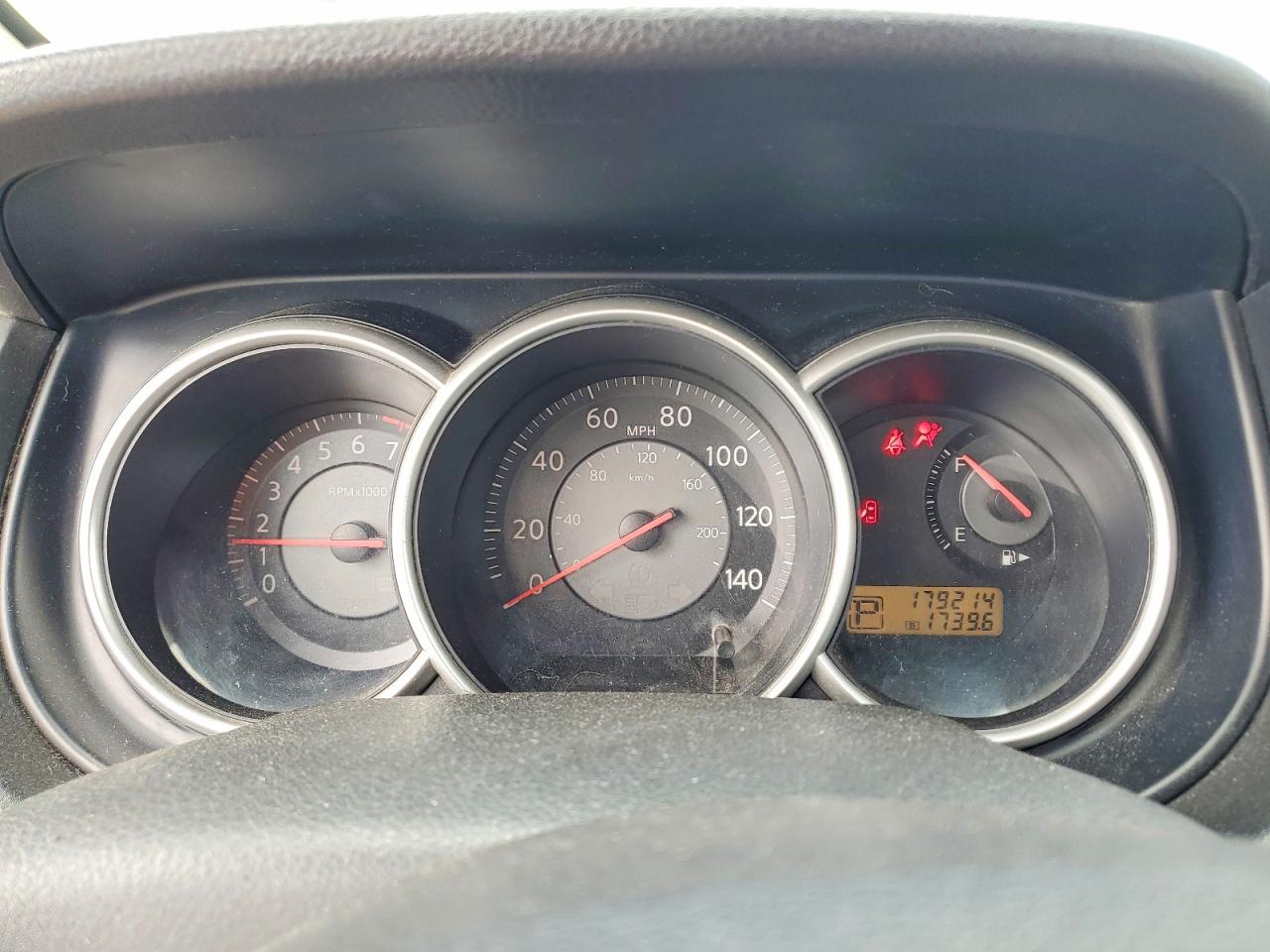 Nissan Versa 1.6 Base