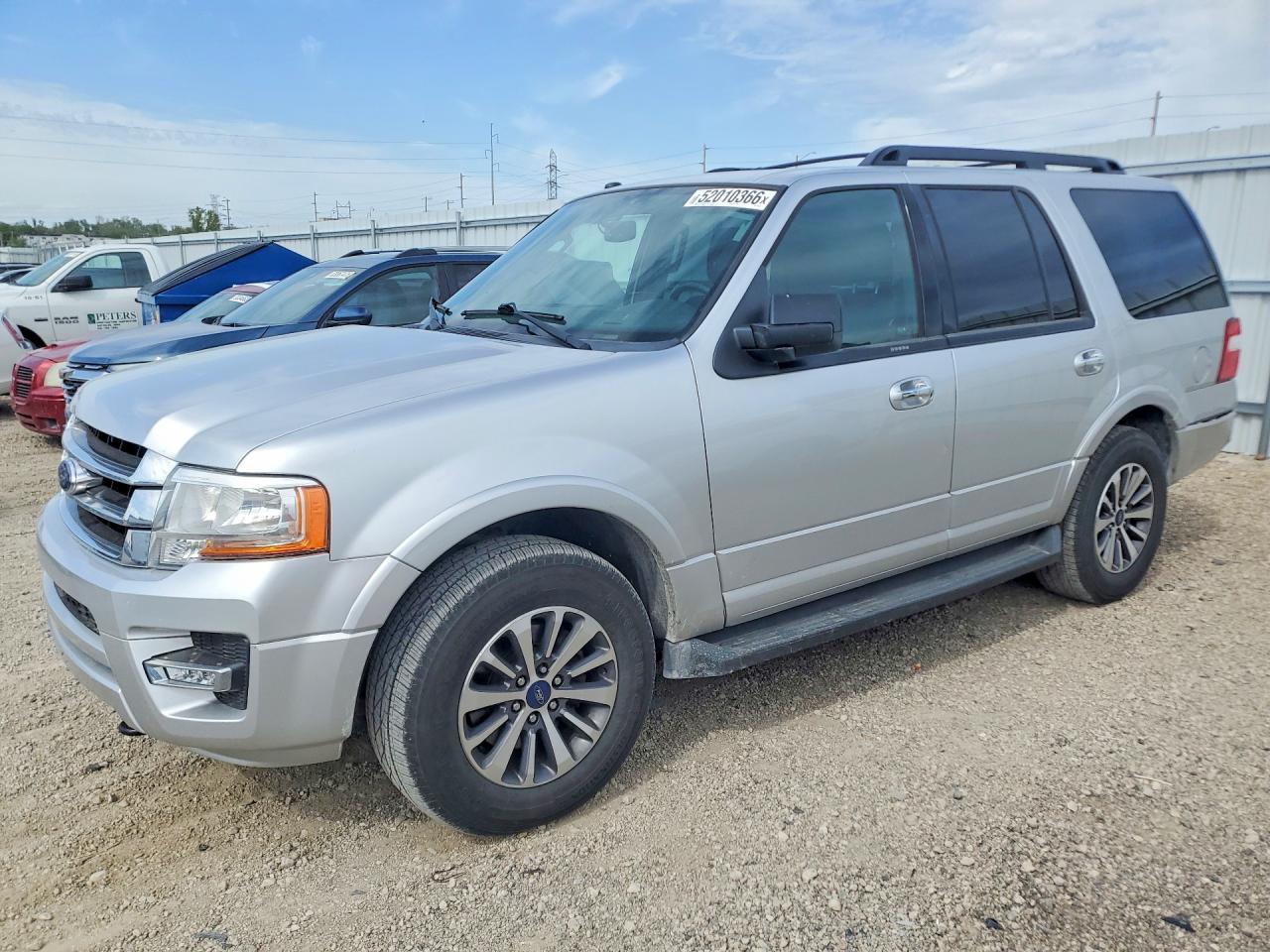Salvage Ford Expedition Image