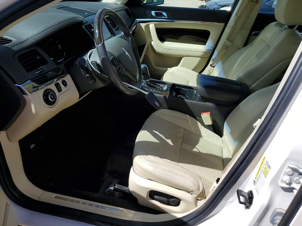 Lincoln MKS