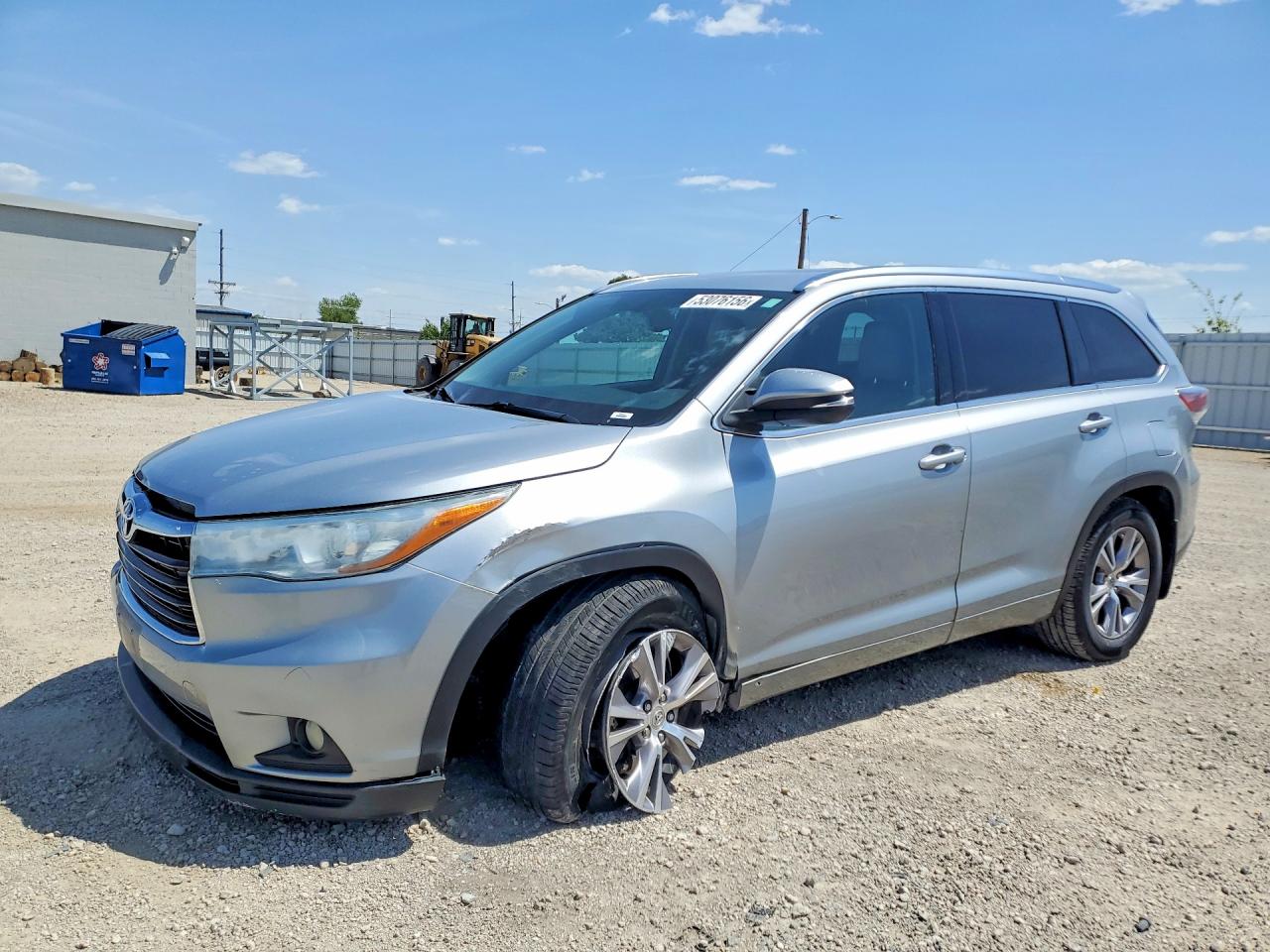Salvage Toyota Highlander Image