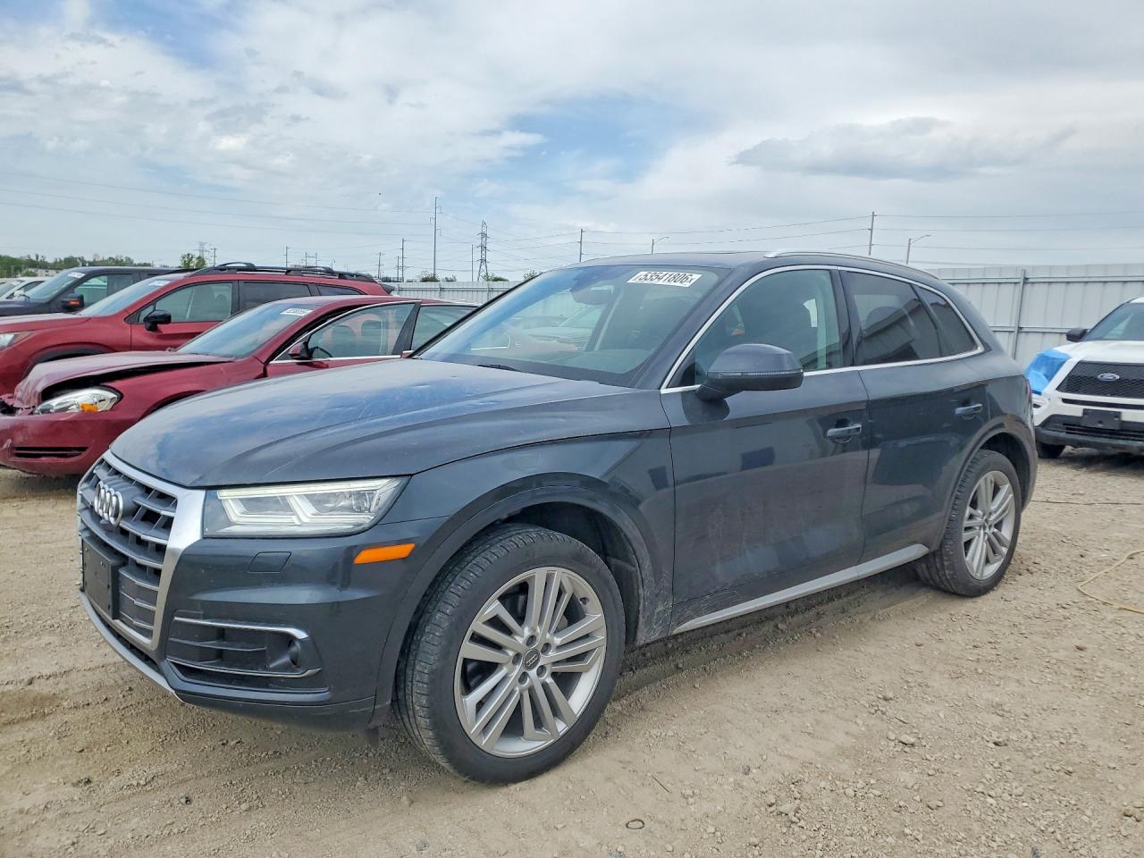 Salvage Audi Q5 Image
