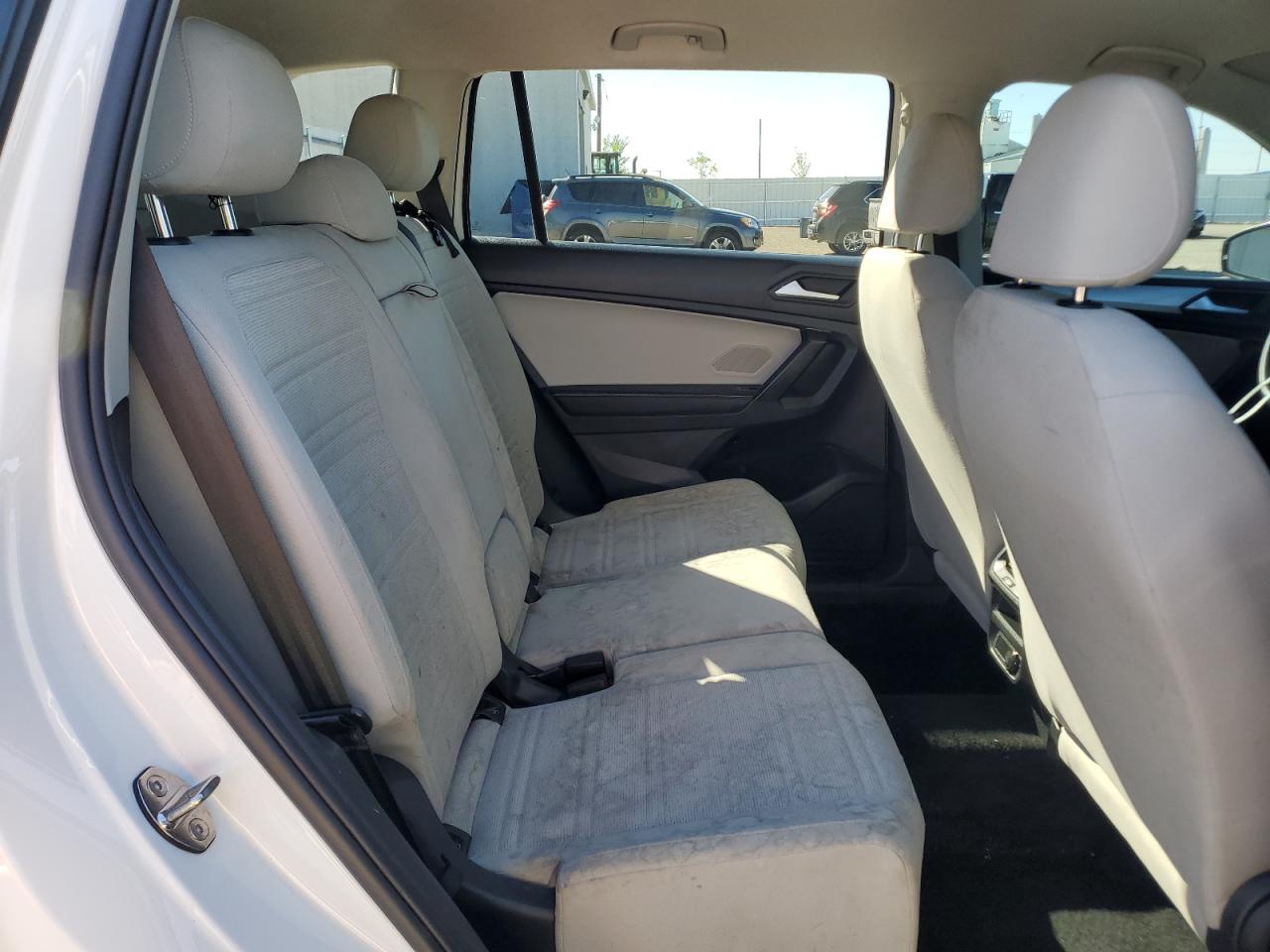 Volkswagen Tiguan S
