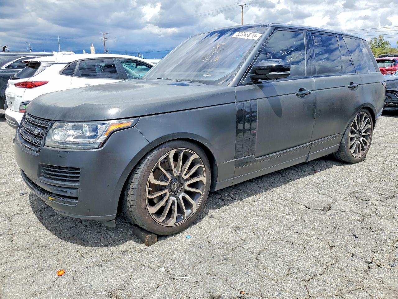 Salvage Land Rover Range Rover Image