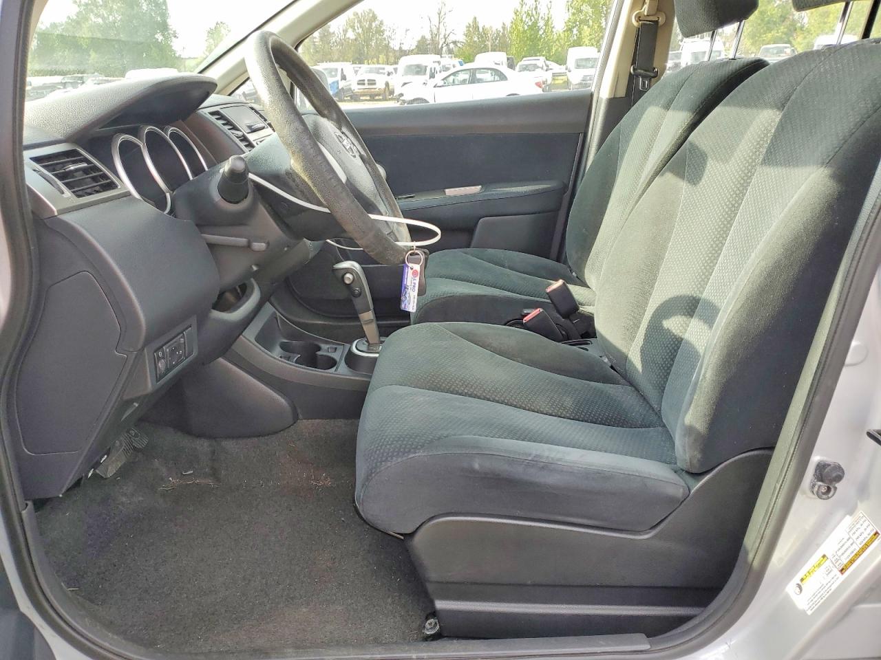 Nissan Versa 1.8 S