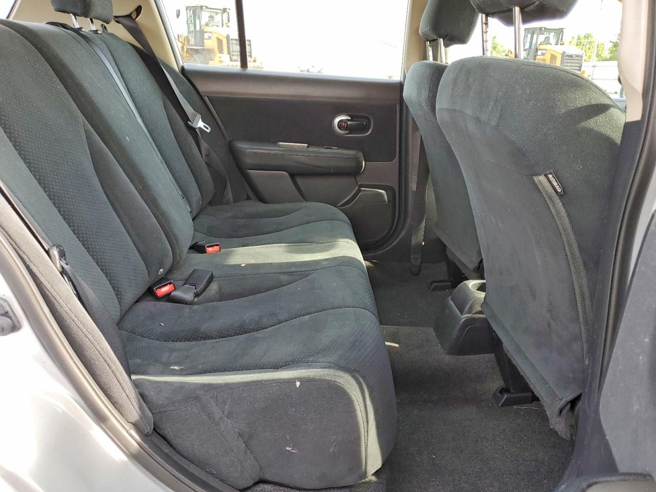 Nissan Versa 1.8 S