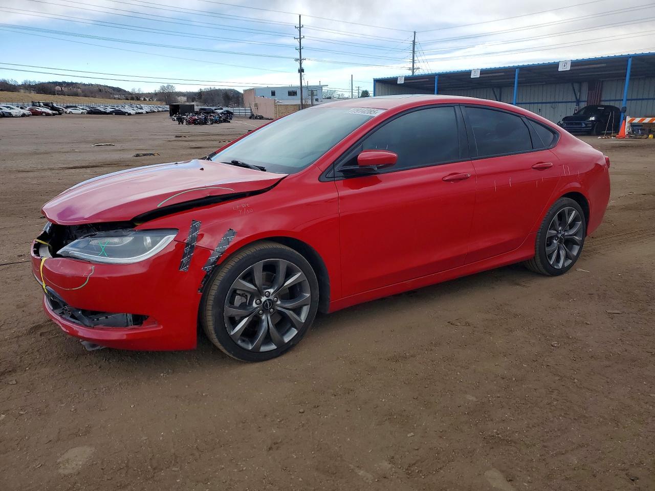 Salvage Chrysler 200 Image