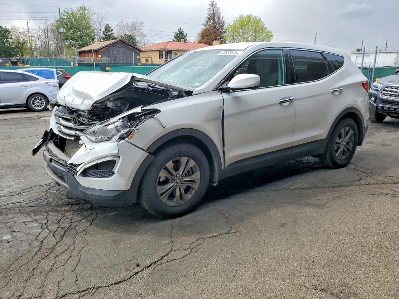 Salvage Hyundai SANTA FE Image