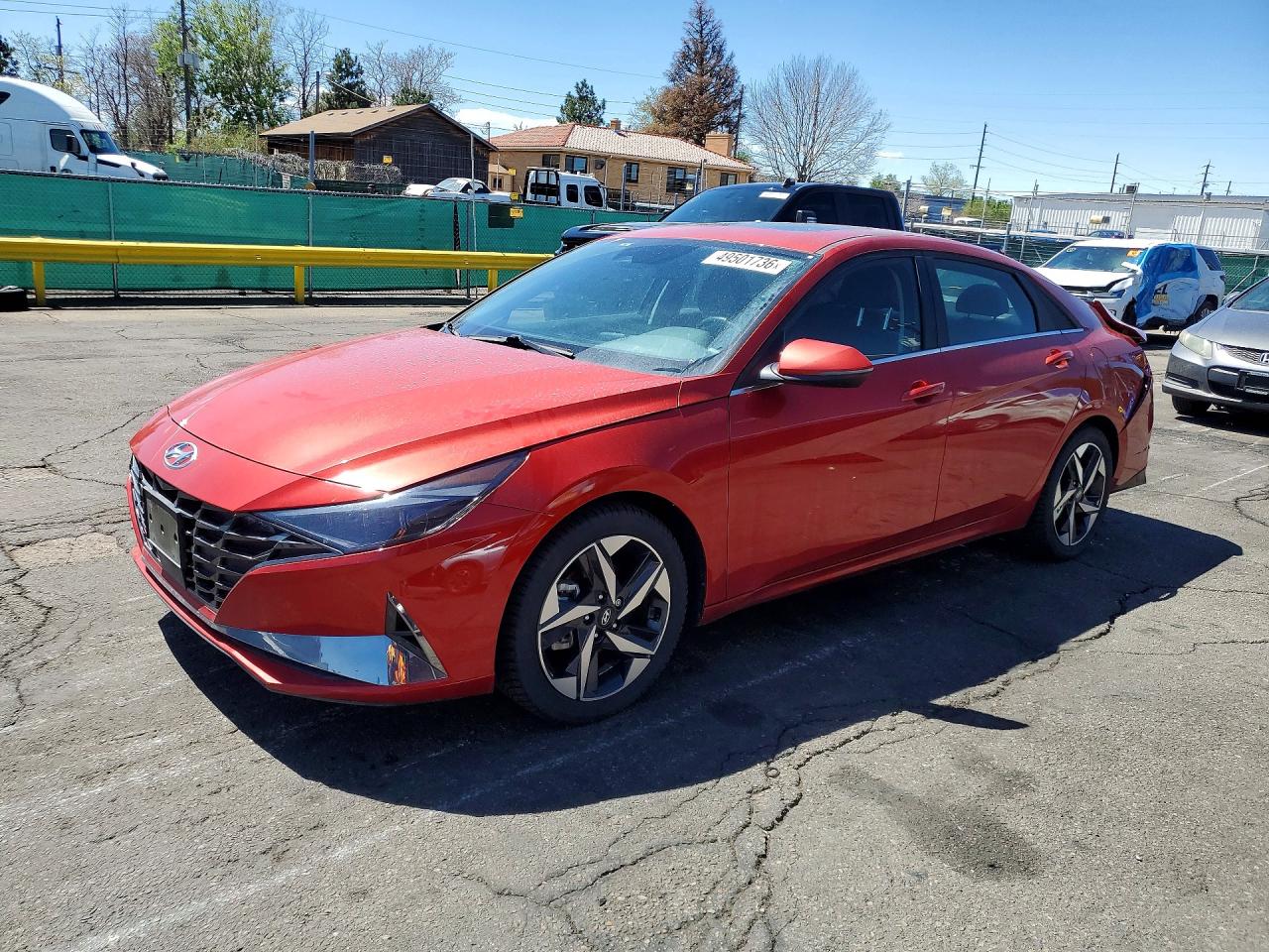 Salvage Hyundai ELANTRA Image