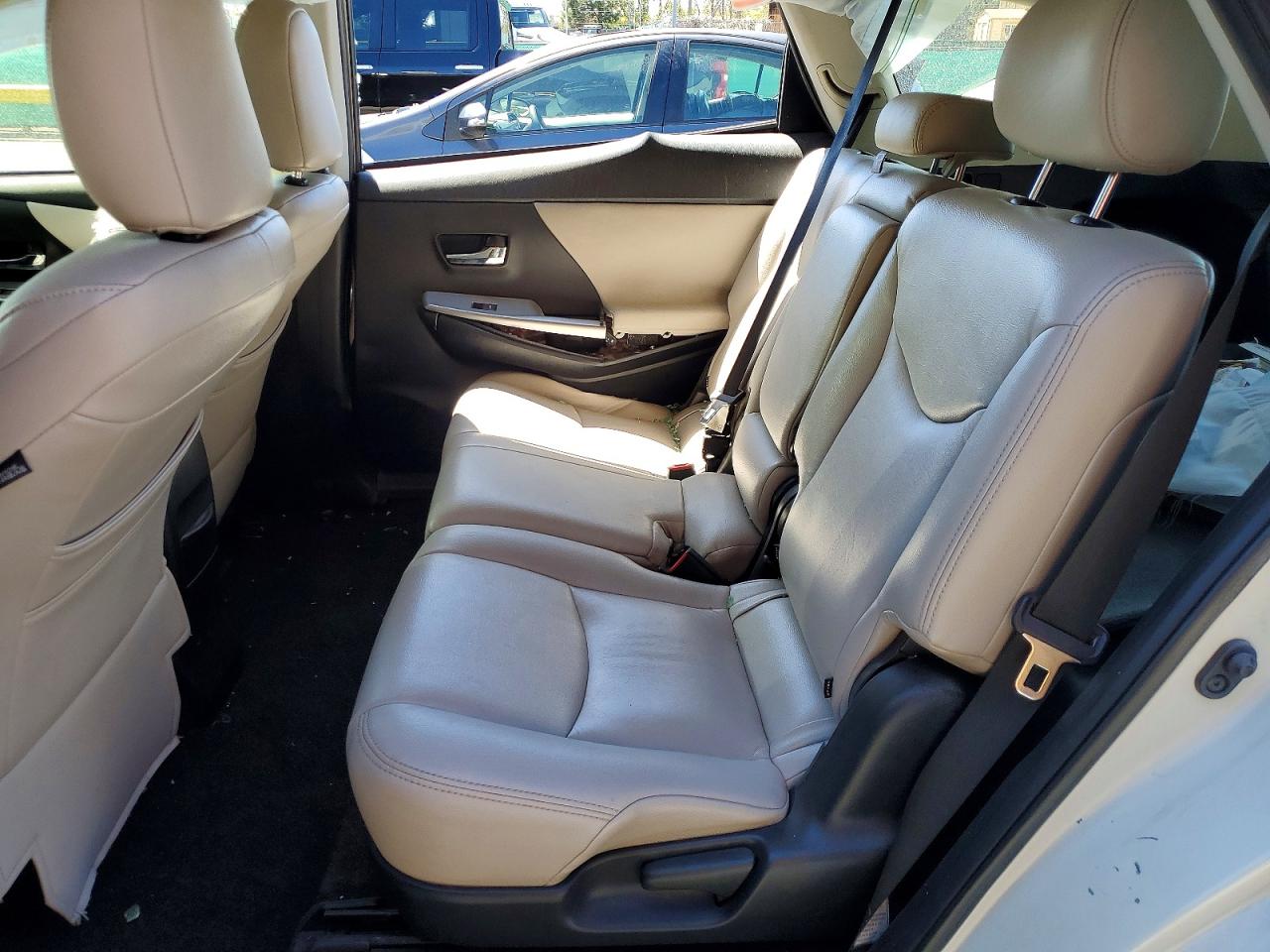 Toyota Prius v Three