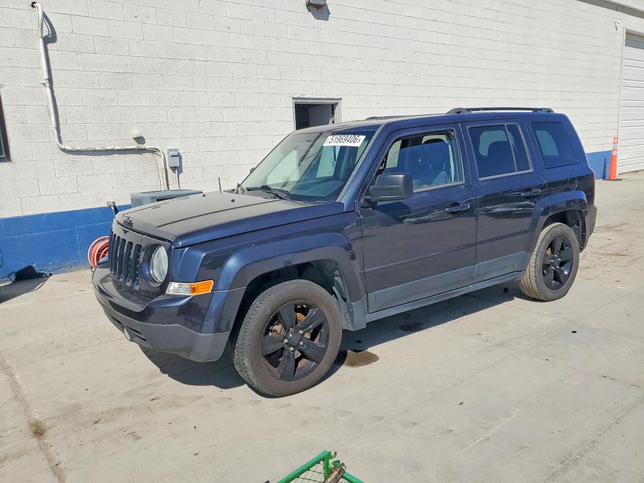 Salvage Jeep Patriot Image