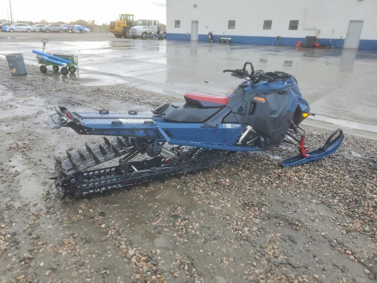 Ski-doo Summit 850
