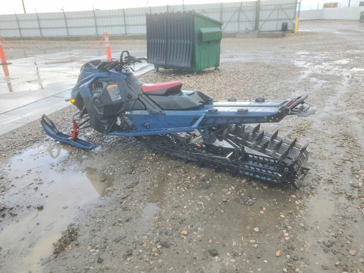 Ski-doo Summit 850