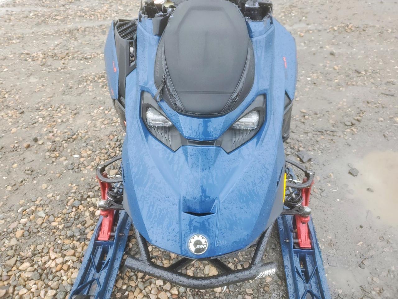 Ski-doo Summit 850
