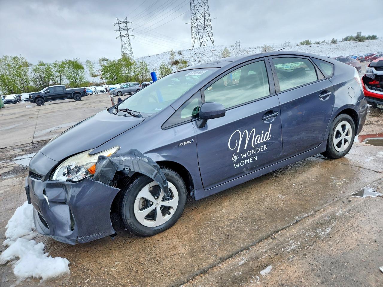 Salvage Toyota Prius Image