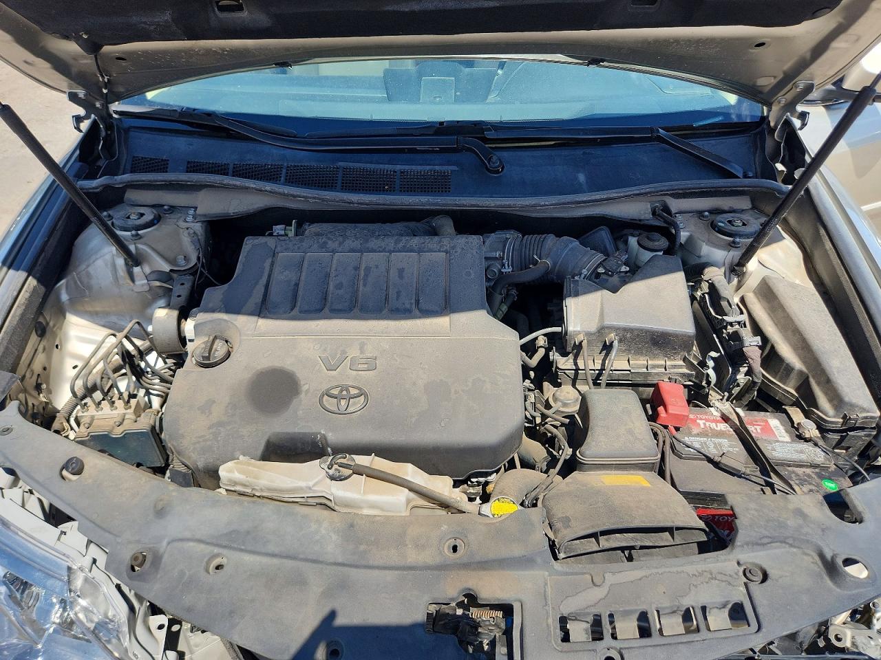 Toyota Camry Xle V6