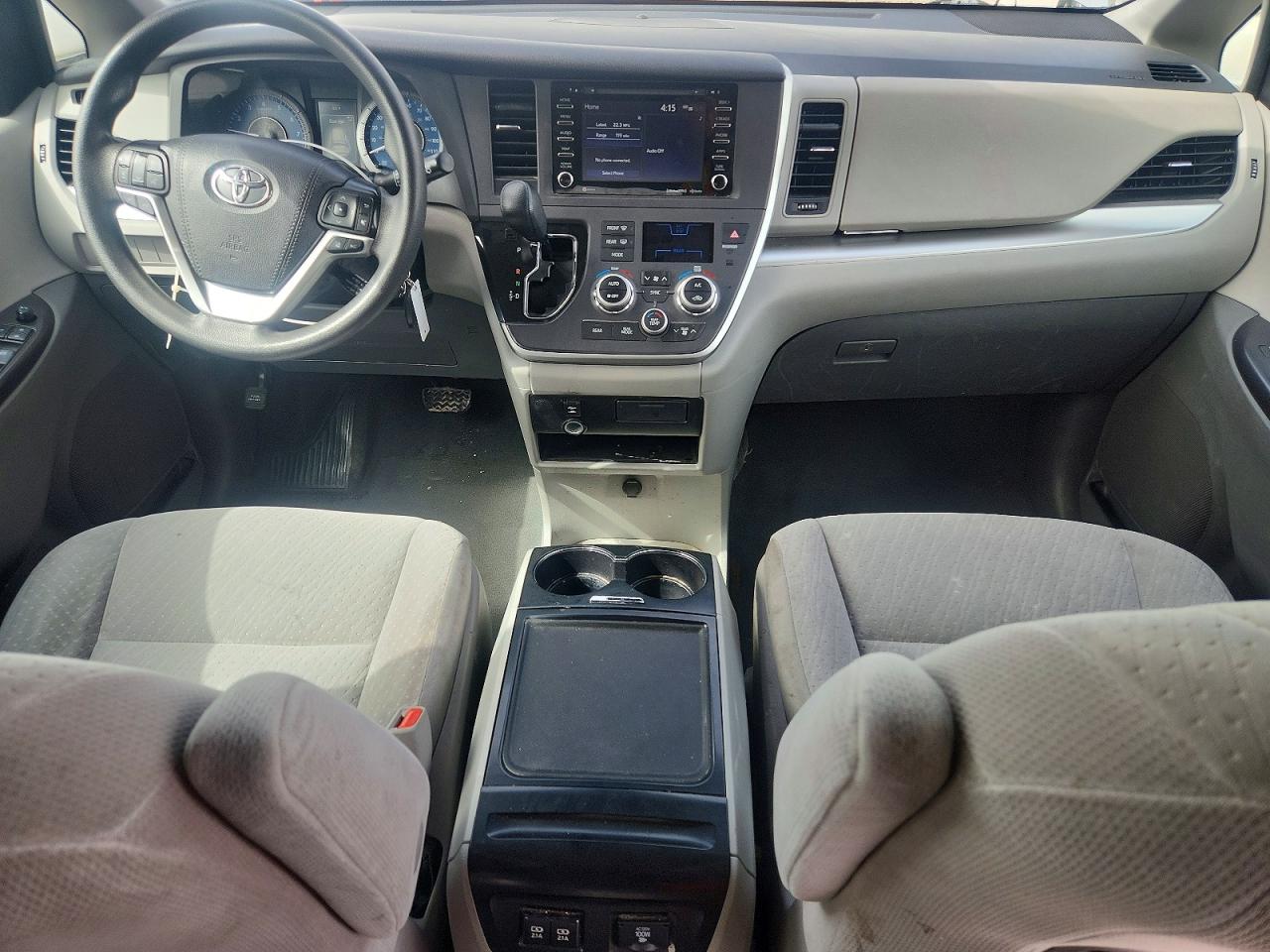 Toyota Sienna Le