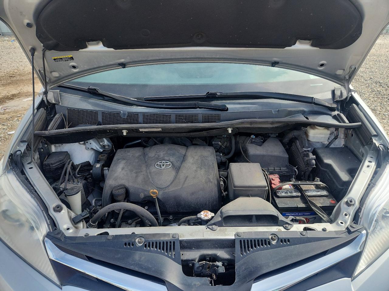 Toyota Sienna Le