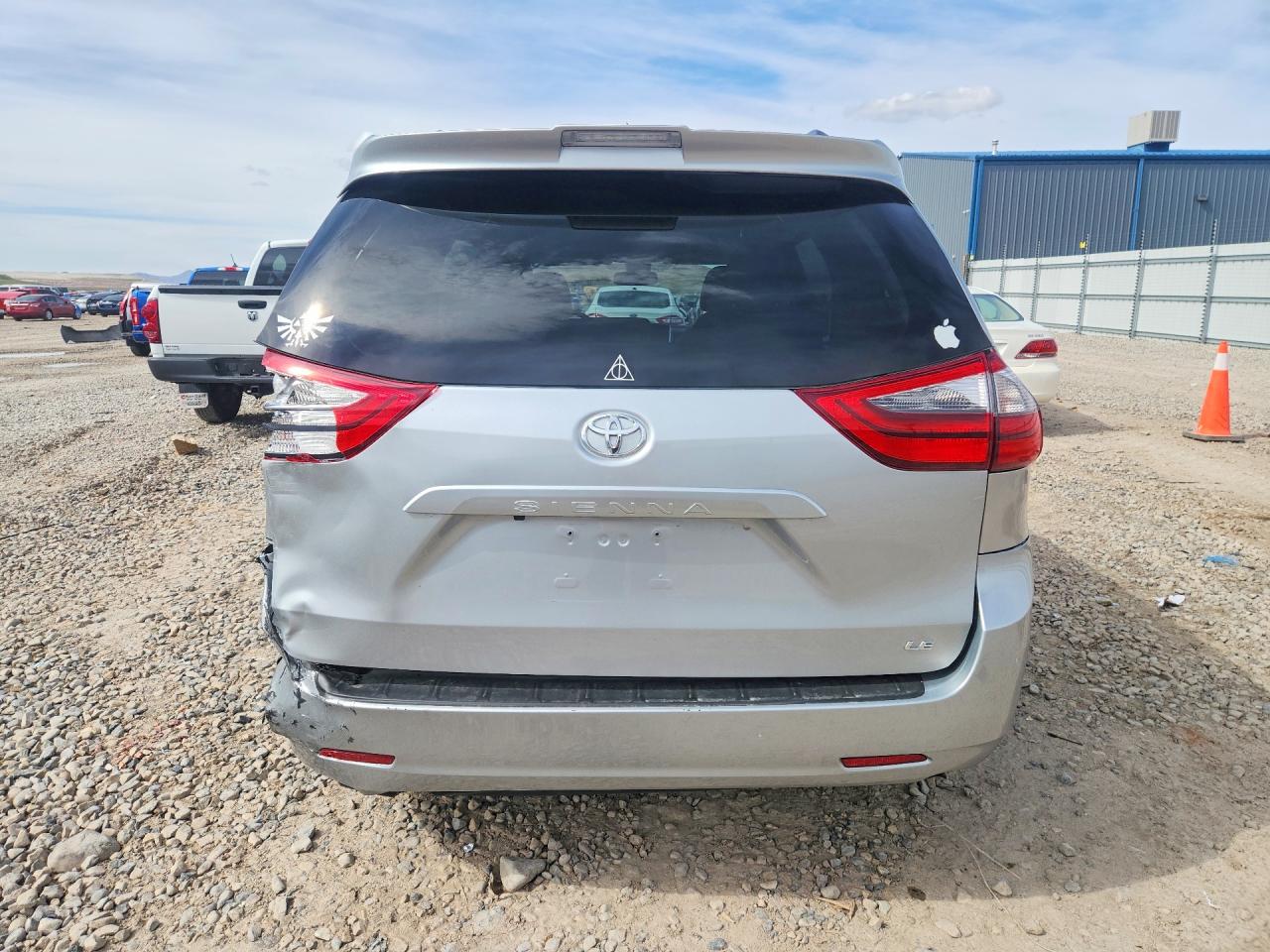 Toyota Sienna Le