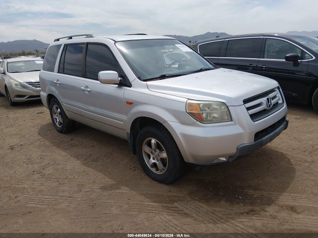 Salvage Honda Pilot Image