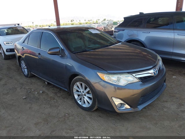 Salvage Toyota Camry Image