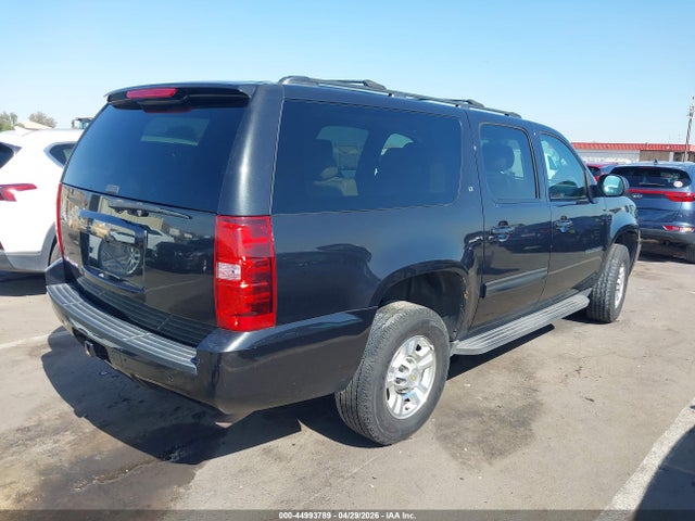 Chevrolet Suburban 2500 Lt