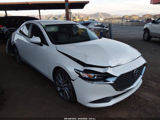 Salvage Mazda Mazda3 Image