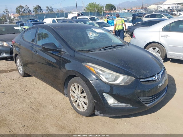 Salvage Hyundai ELANTRA Image