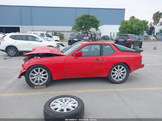 Porsche 944