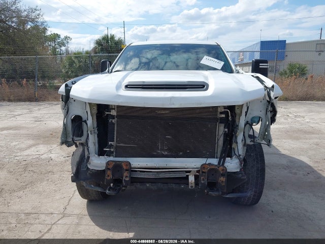 Chevrolet Silverado 2500 4wd  Long Bed Wt