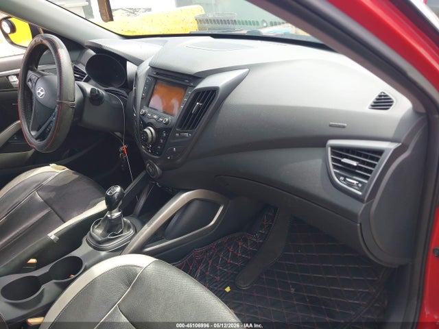 Hyundai VELOSTER