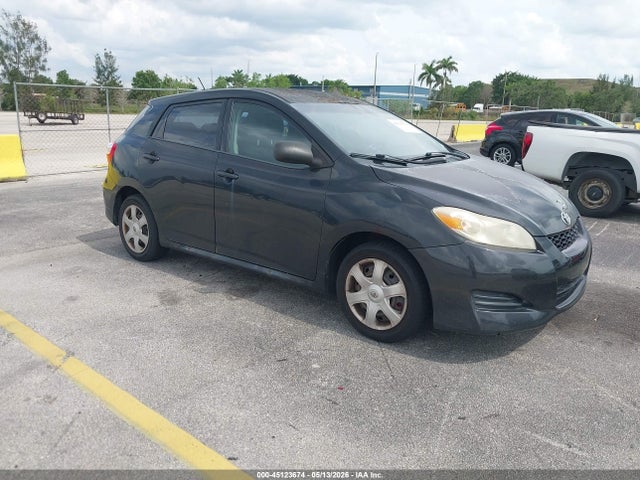 Salvage Toyota Matrix Image